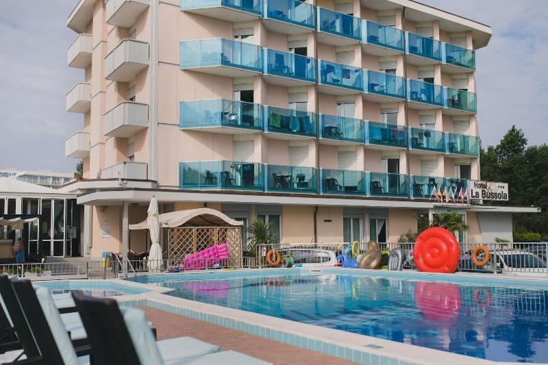 Hotel La Bussola Lido di Jesolo Eksteriør billede