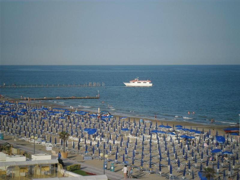 Hotel La Bussola Lido di Jesolo Eksteriør billede