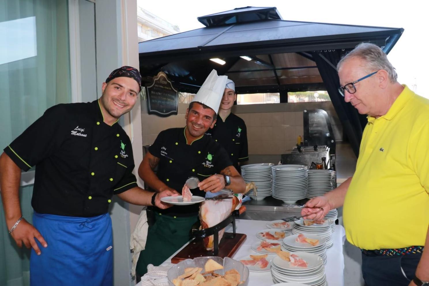 Hotel La Bussola Lido di Jesolo Eksteriør billede