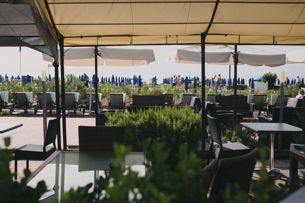 Hotel La Bussola Lido di Jesolo Eksteriør billede