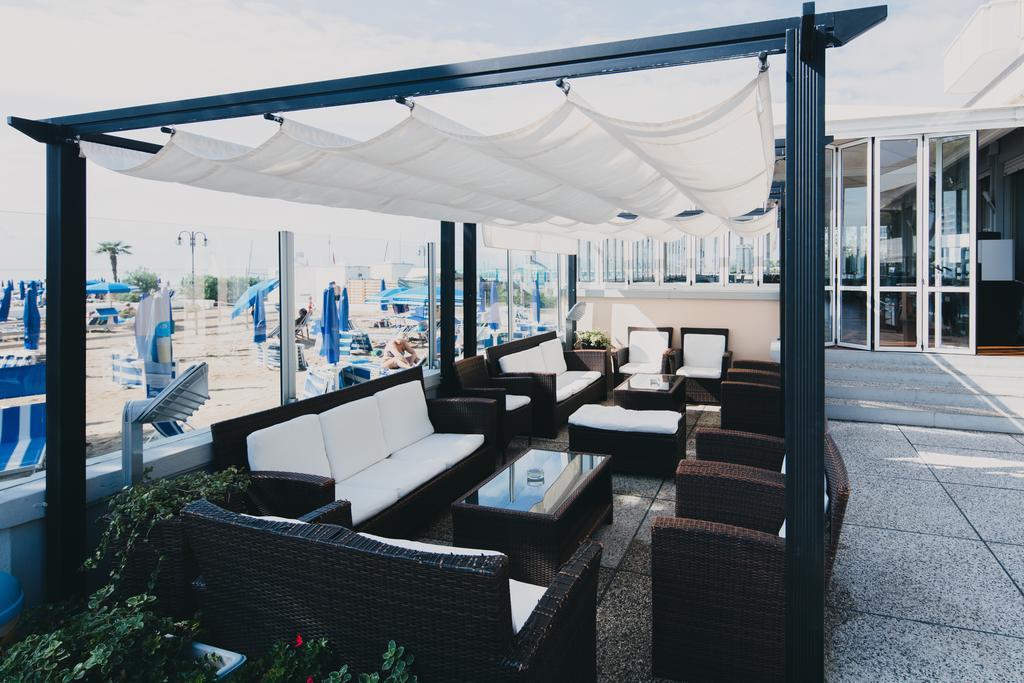 Hotel La Bussola Lido di Jesolo Eksteriør billede
