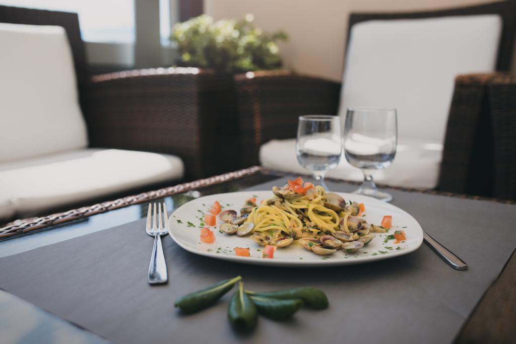 Hotel La Bussola Lido di Jesolo Eksteriør billede