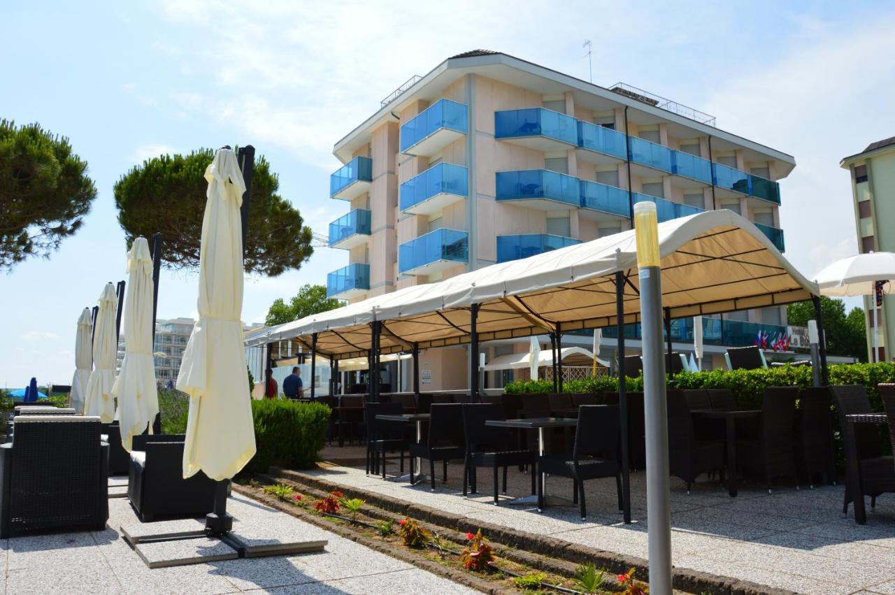 Hotel La Bussola Lido di Jesolo Eksteriør billede