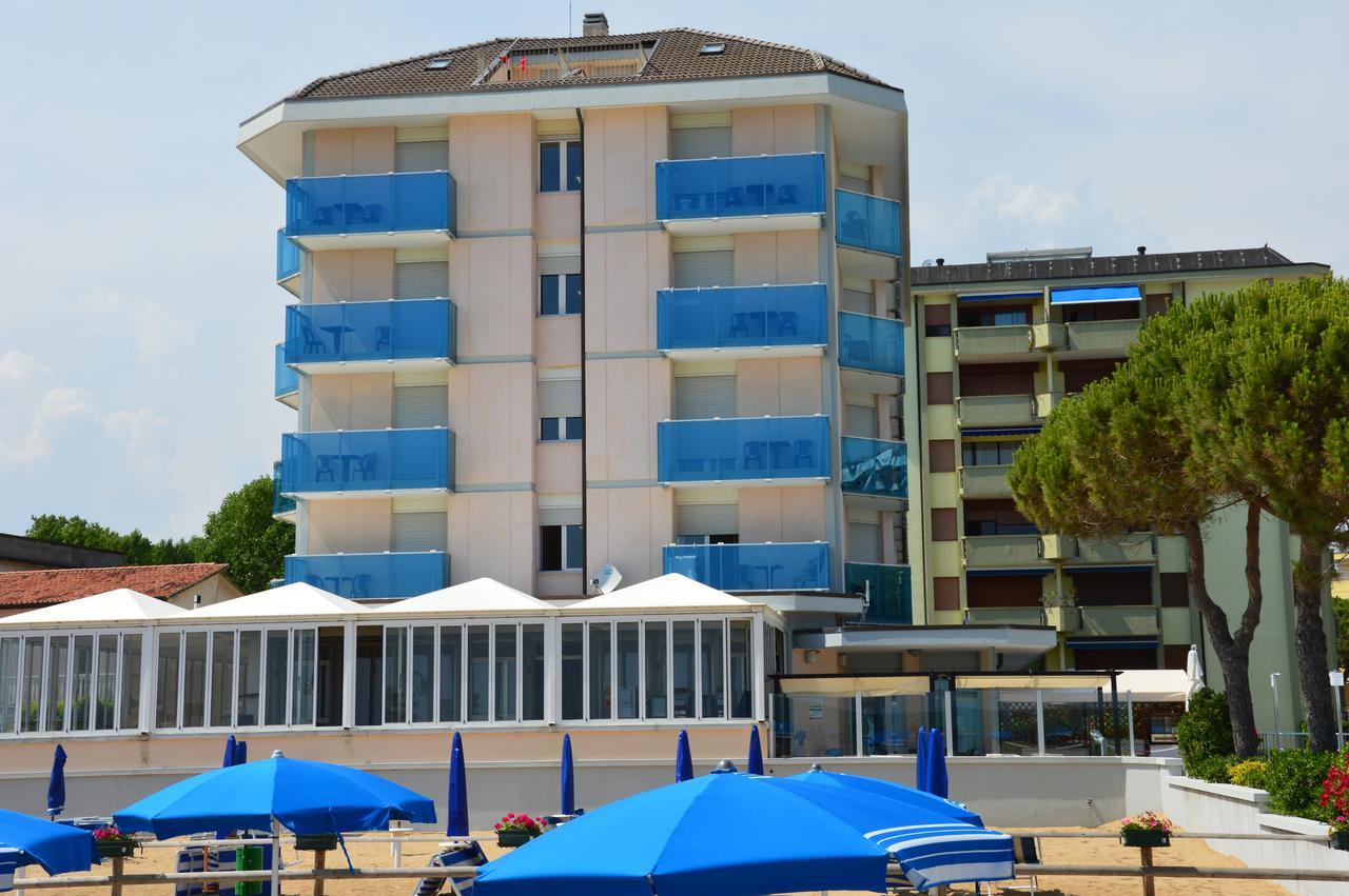Hotel La Bussola Lido di Jesolo Eksteriør billede